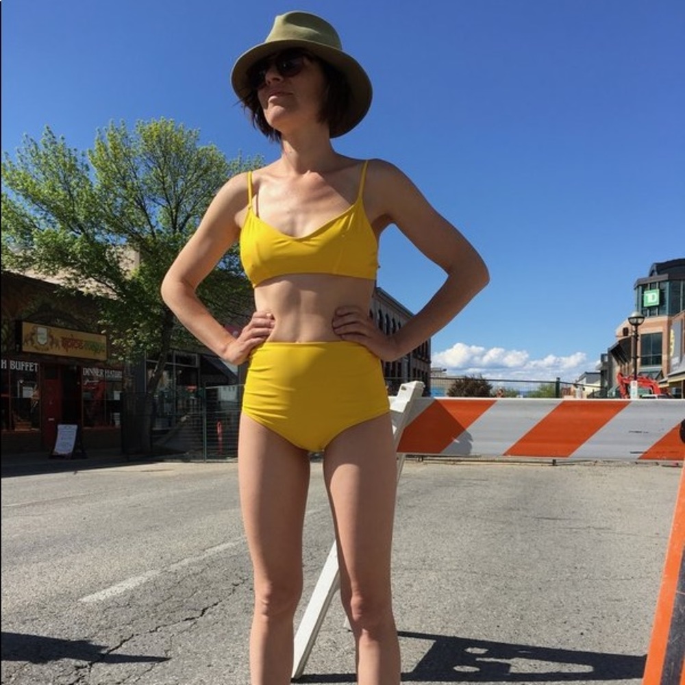 Nu Swim size XS Stas top & High Rise bottom size S